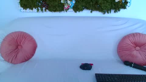 deliciaalove online show from March 25, 8:01 pm