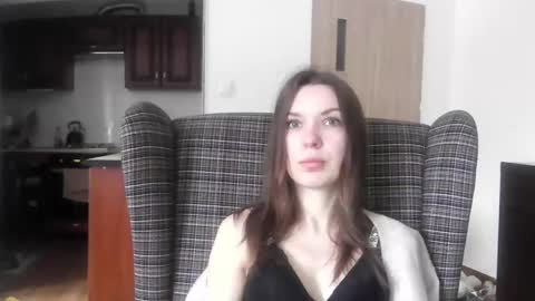 Snapshot of delightaurora chatting on February 6, 7:35 am Aurora online show from February 6, 7:35 am