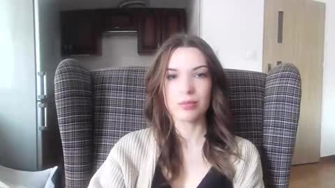 Snapshot of delightaurora chatting on March 4, 7:41 am Aurora online show from March 4, 7:41 am