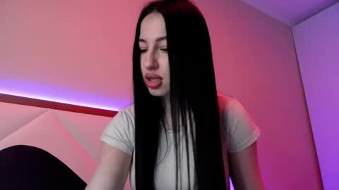 delly_love online show from April 12, 8:00 pm