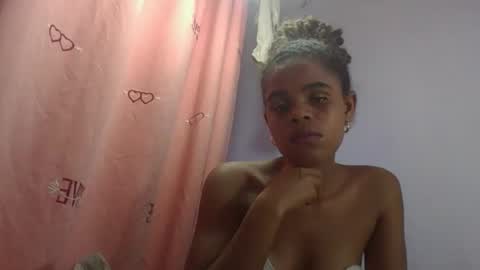 delphine online show from April 8, 9:55 am