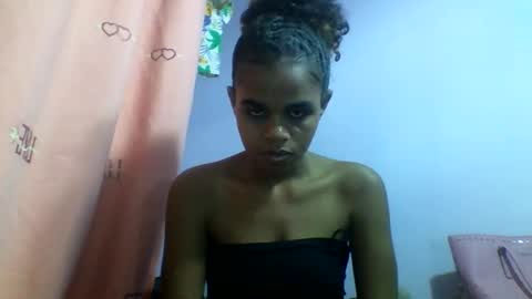 delphine online show from March 29, 11:42 am