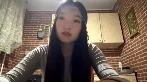 Emma online show from November 22, 1:14 pm