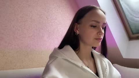 desiree_perhaps online show from February 28, 10:36 am