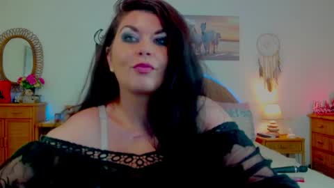 HellenMoon online show from July 28, 11:17 am