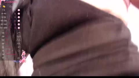 Destinne Mill online show from April 22, 1:52 pm