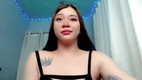 Snapshot of destinyroxie chatting on January 2, 9:22 am ROXIE  online show from January 2, 9:22 am