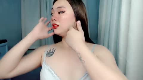 Snapshot of destinyroxie chatting on December 21, 6:41 am ROXIE  online show from December 21, 6:41 am