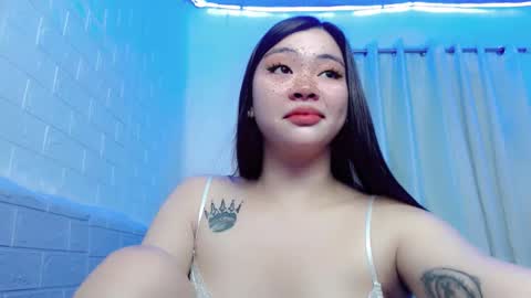 Snapshot of destinyroxie chatting on February 7, 5:31 am ROXIE  online show from February 7, 5:31 am