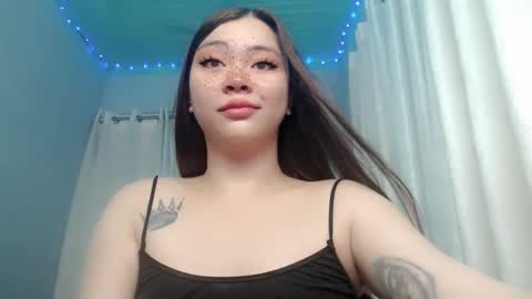 Snapshot of destinyroxie chatting on December 31, 1:04 am ROXIE  online show from December 31, 1:04 am