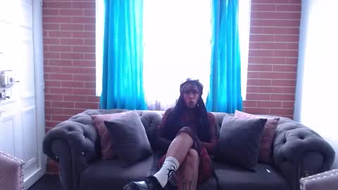 devi_black_13_ online show from February 2, 7:24 pm