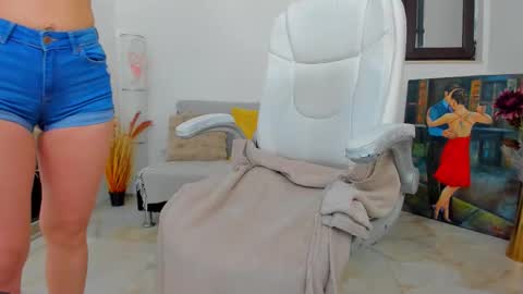 Deya online show from March 10, 7:07 pm