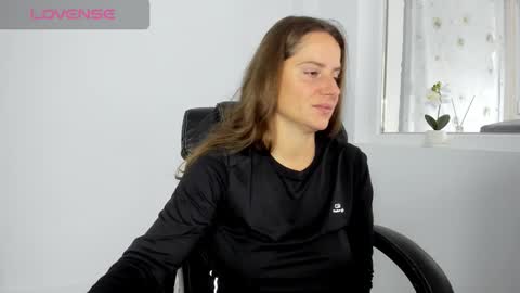 diamondkay_ online show from October 2, 7:02 am