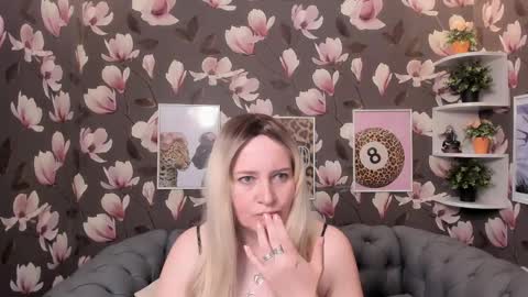 Di online show from May 1, 11:24 am