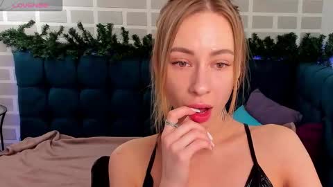 Diana  online show from November 29, 2:15 am