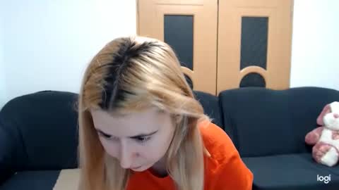 dianasmiey7 online show from March 7, 9:40 am