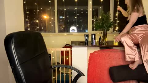 Dina online show from January 26, 5:02 pm