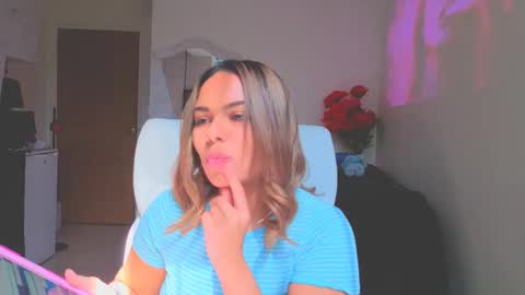 diosadeluniverso_ online show from December 17, 5:50 pm