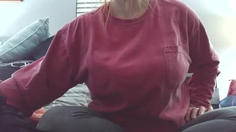 Daisy Wylde online show from December 6, 10:38 am