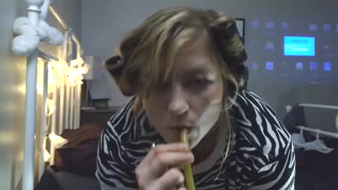 Daisy Wylde online show from December 31, 4:04 pm