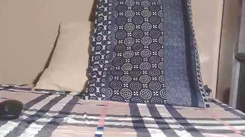 ella online show from October 3, 2:44 pm