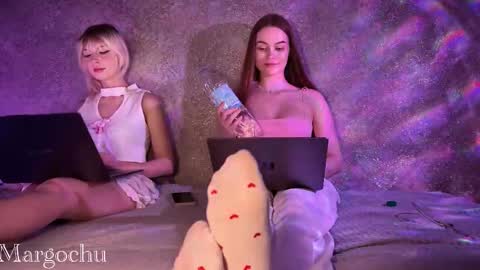 Hannah online show from November 20, 9:27 pm