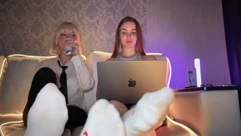 Hannah online show from December 17, 9:38 pm