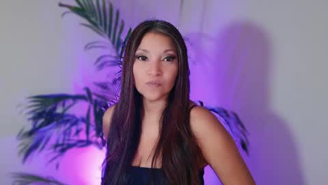 DivineLynn online show from May 11, 3:07 pm