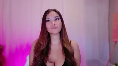 Snapshot of divinelynn chatting on February 25, 1:21 pm DivineLynn online show from February 25, 1:21 pm