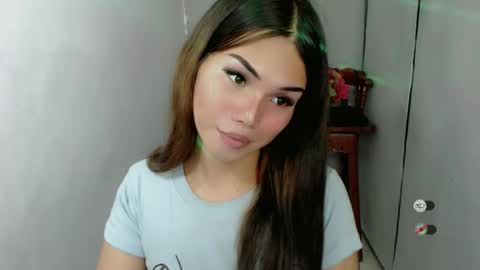 Snapshot of dixie_cutie chatting on September 16, 2:25 pm Dixie online show from September 16, 2:25 pm