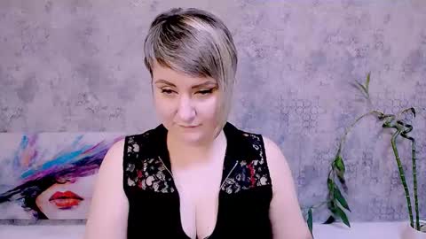 djullia online show from November 17, 1:45 pm