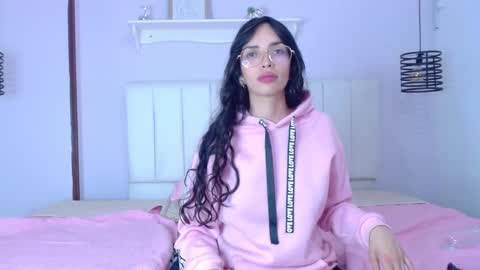 Dolce online show from December 10, 10:05 pm