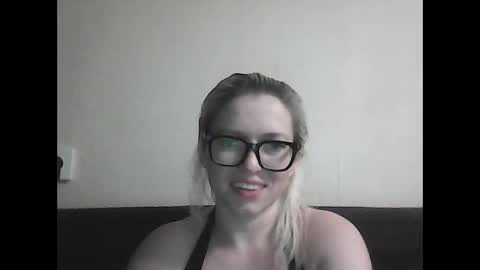 dolce_tempt online show from December 2, 7:27 pm