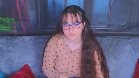 Tessa online show from November 3, 4:00 pm