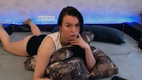 Jade online show from June 8, 4:24 am