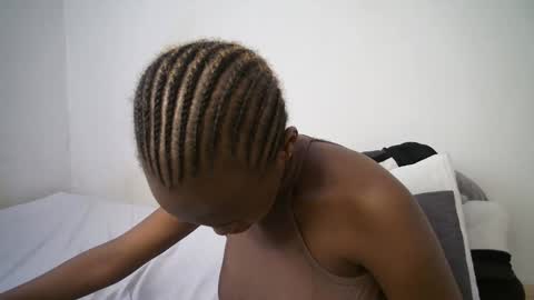 dollberry online show from March 6, 7:03 am