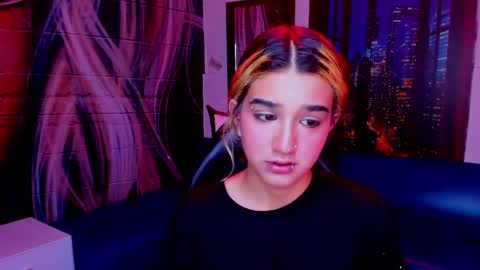 Dolly pocket online show from March 30, 9:25 pm