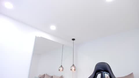 dolly walker online show from January 20, 1:53 pm