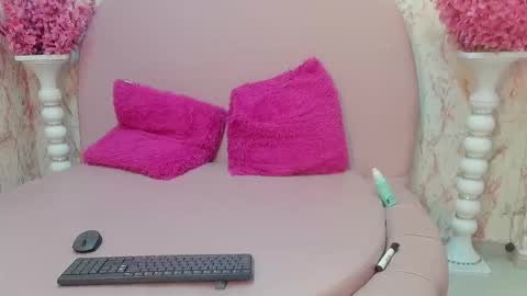 Dollyboobsy  online show from March 9, 1:58 pm