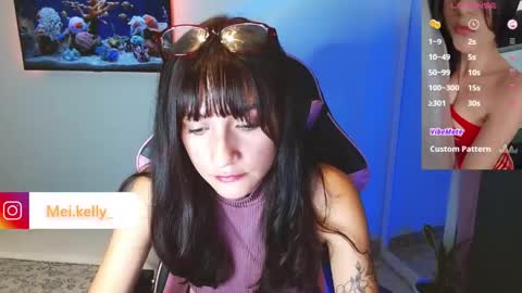 dollykelly_ online show from April 24, 12:57 am