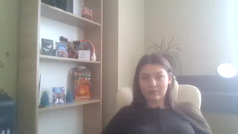 DollyRoma online show from December 15, 9:25 am