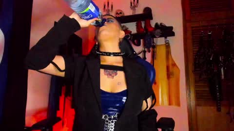 Dom Blue online show from January 17, 4:15 pm