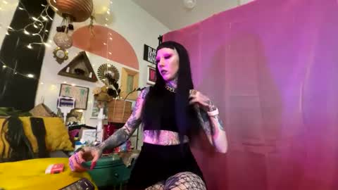 Snapshot of dominatrixmars chatting on February 9, 3:11 am Dominatrix Esther Mars online show from February 9, 3:11 am