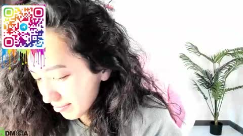 Snapshot of donnaa_drew chatting on September 11, 3:51 am Aura online show from September 11, 3:51 am