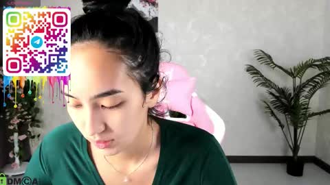 Snapshot of donnaa_drew chatting on September 16, 4:09 am Aura online show from September 16, 4:09 am