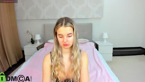 Donna On GMT2 Mon-Fri 3-9 AM online show from April 19, 12:10 am