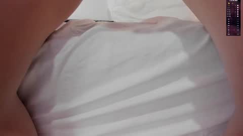 Paula DiazGMT-5 0730 - 1400 online show from September 10, 1:44 pm