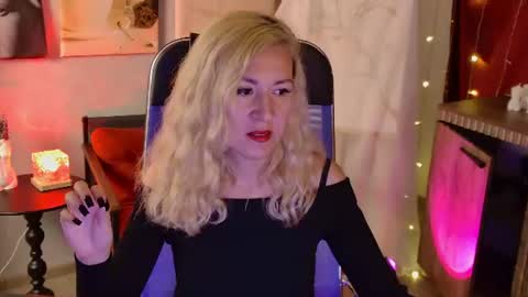 Donna online show from July 1, 10:31 pm