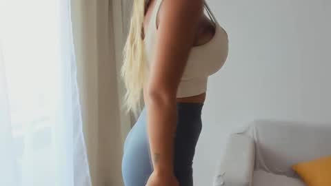 Donatella online show from February 26, 12:16 pm