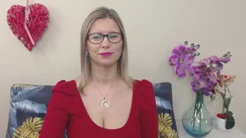 Snapshot of doreenkiss chatting on March 4, 7:30 am DoreenSexy online show from March 4, 7:30 am